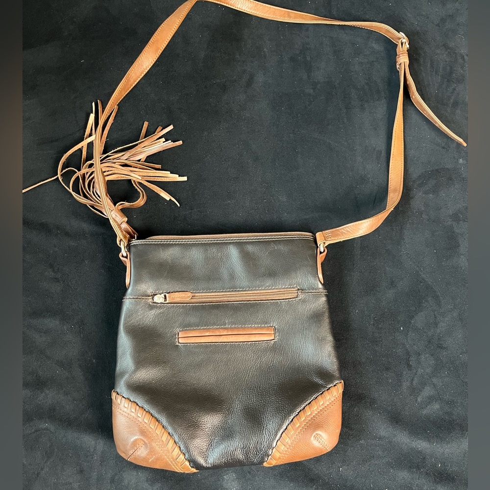 Ili black leather crossbody with brown leather detailing. - Picture 8 of 13